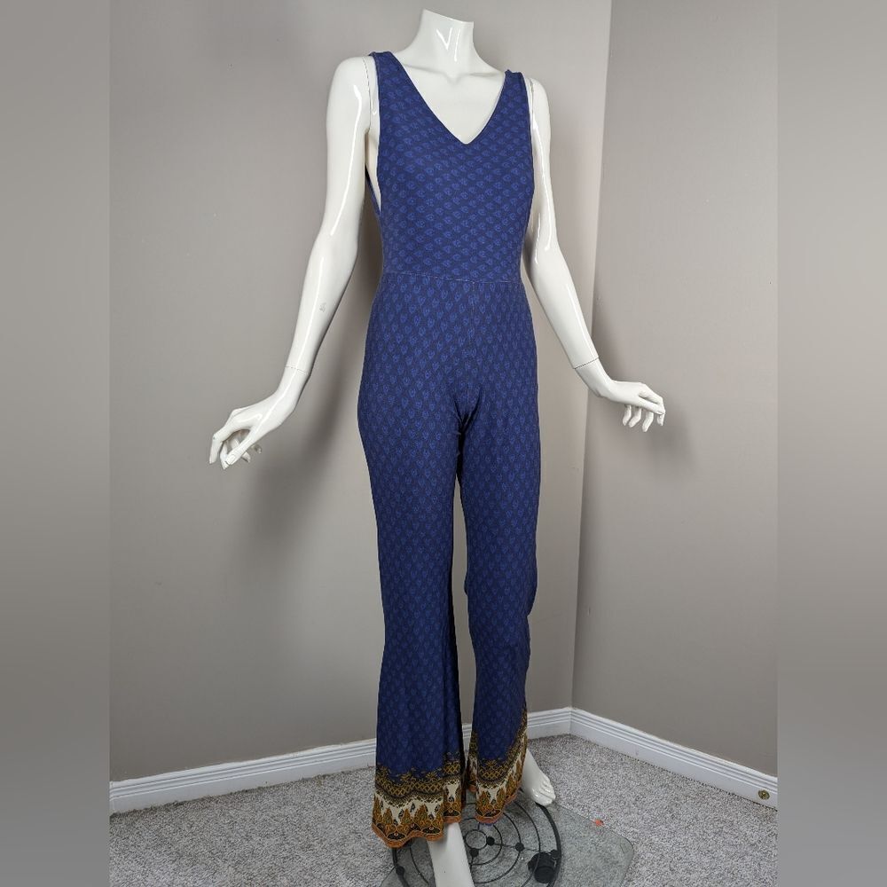 Farm Rio Blue Boho Print Jumpsuit Size Medium Stretchy Flare Leg One Piece